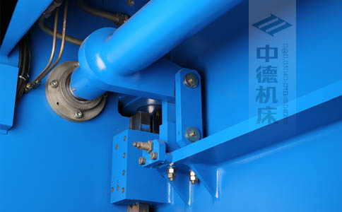 ZDPK-6325配有中德公司最新型扭軸同步裝置，強(qiáng)度高，能調(diào)節(jié)，專利技術(shù).jpg