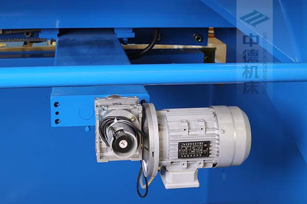 ZDS-1632后擋料AC電機(jī)與減速器一體，故障少，速度快.jpg